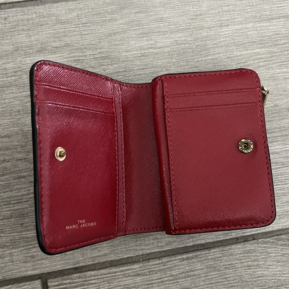 Marc Jacobs Snapshot Mini Compact Wallet EUC - Picture 8 of 11